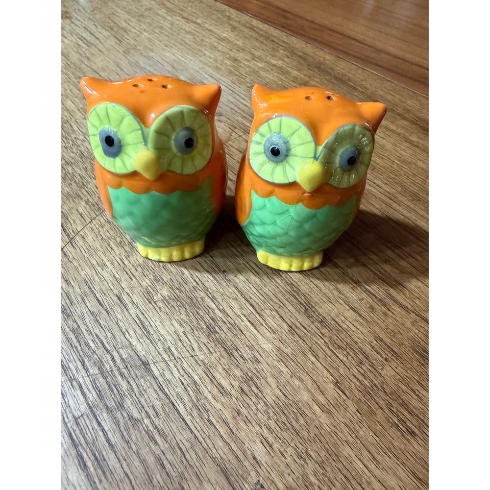 Retro 70s Woodland Whimsical Owl Mid Century Modern Style Salt Pepper Shakers